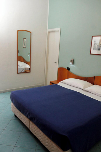 Bedroom 4, Hotel Residence La Darsena, Salerno
