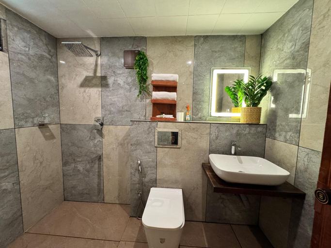 Bathroom, spicewoods resort, Wayanad