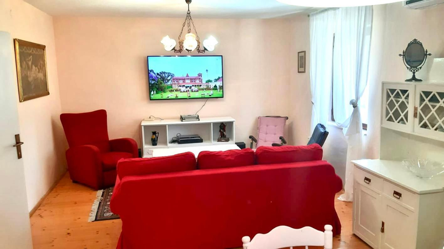 Others 5, Central & Vintage Apartment Sinj, Sinj