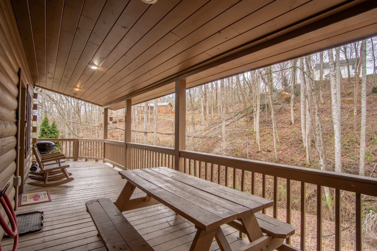 Interior 4, Cozy Hot Tub Cabin!, Swain