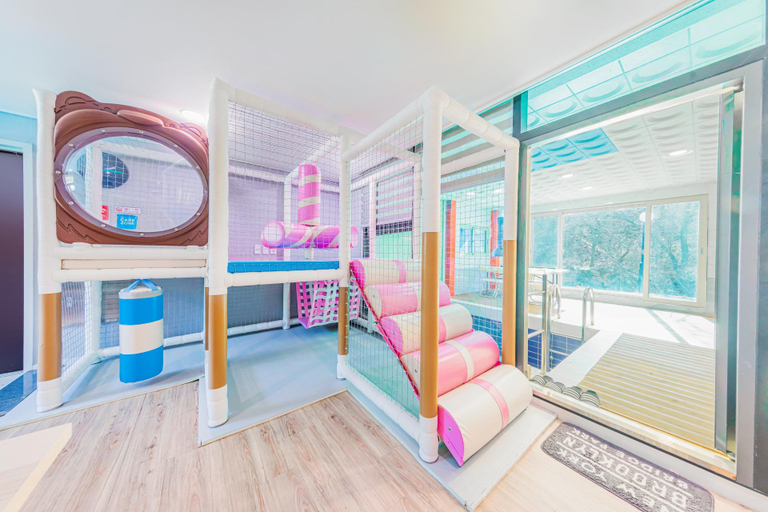 Bedroom 2, Gyeongju Bentus Kids Poolvilla, Gyeongju