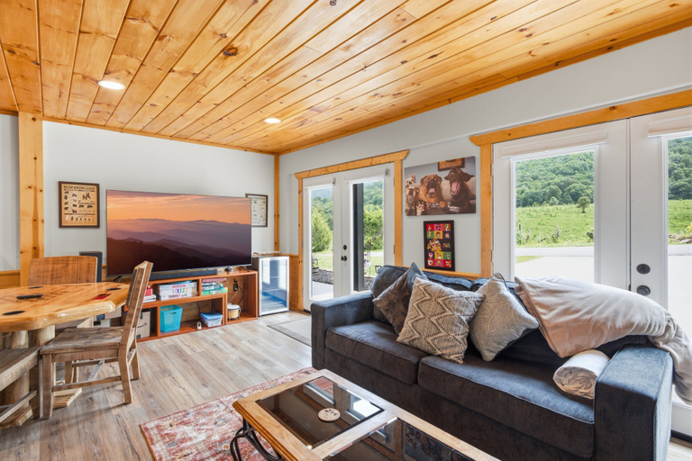 Living area 2, Webster Lodge At Covemont 3 Bedroom Cabin, Sevier