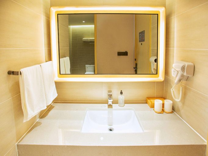 Bathroom 4, Ji Hotel Turpan Guotai Minsheng Plaza, Turfan