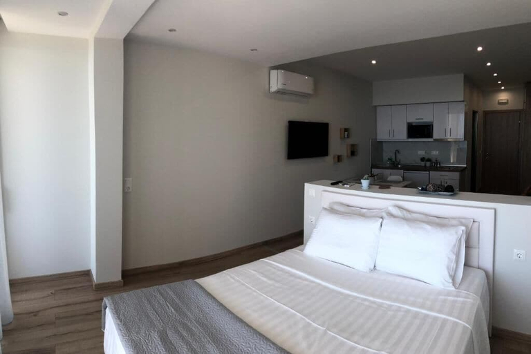 Room 5, Lakones Deluxe, Ionian Islands