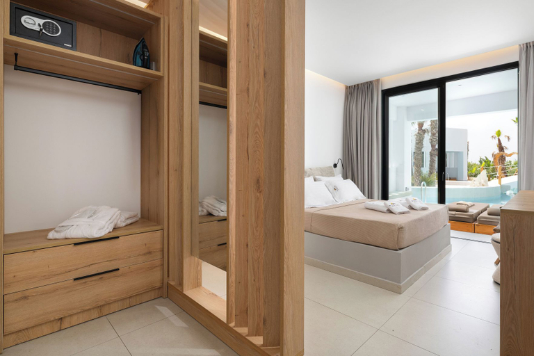 Bedroom 3, Martini Resort, South Aegean