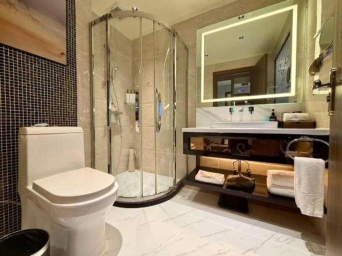 Bathroom 4, Chengdu Haotian Guotai Hotel, Chengdu