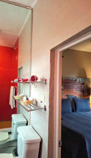 Bathroom 4, Suites Santo Domingo, Allende