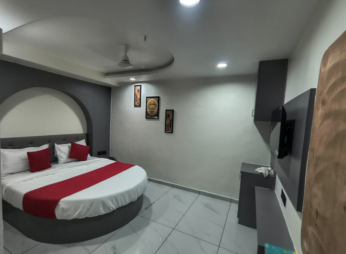 Room 5, Hotel Satyam, Vadodara