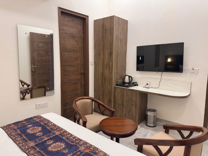 Room 4, Hotel Le Mirage, Sahibzada Ajit Singh Nagar
