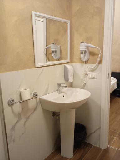 Bathroom 5, Hotel Corvetto Milano, Milano