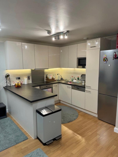 Others 4, Double Room with Main Bathroom use, London