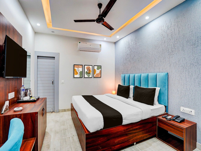 Room 2, Collection O Kotdwar Railway Junction, Garhwal