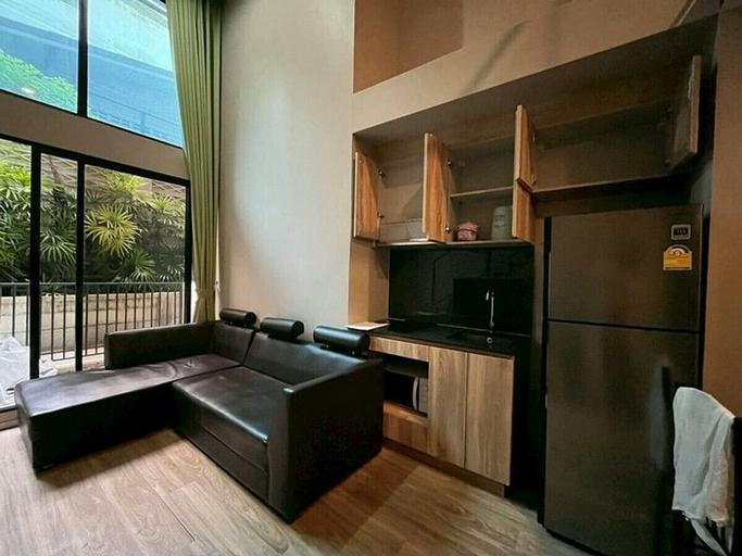 Living area 4, Blossom Comzy Duplex, Khan Na Yao