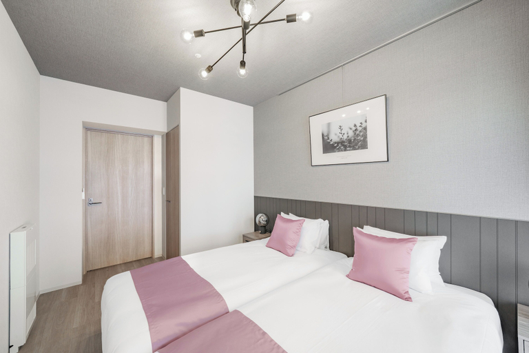 Room 4, JAPAVISTA Noir 703, Sapporo
