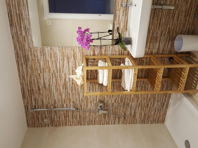 Bathroom 3, Mandala apARTments, confort y encanto a pie playa, Tarragona