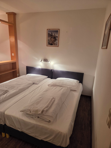 Bedroom 3, Apartmentanlage am Kellerberg, Cham