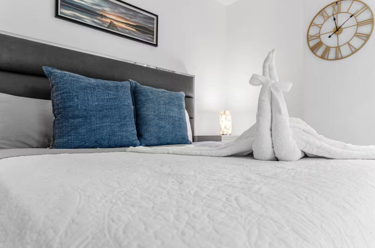 Room 5, Emilia Edgewater, Miami-Dade