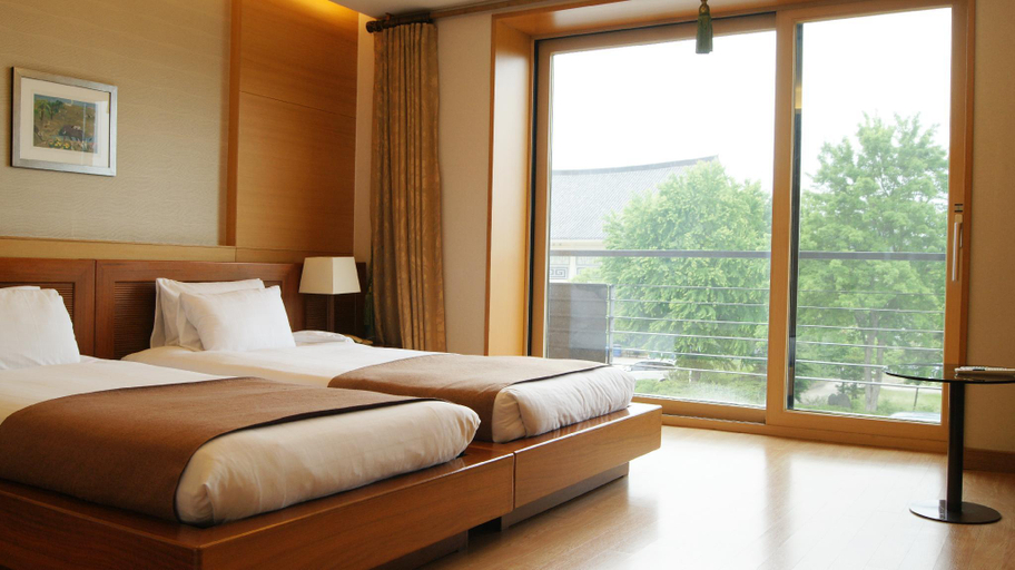 Bedroom 2, Hantan River Spa Hotel, Cheorwon