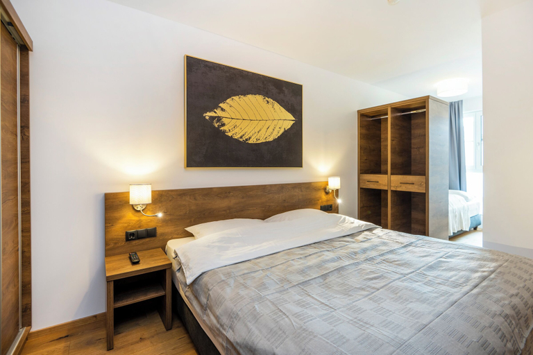 Bedroom 4, AlpenParks Hotel & Apartment Alpendorf, Sankt Johann im Pongau