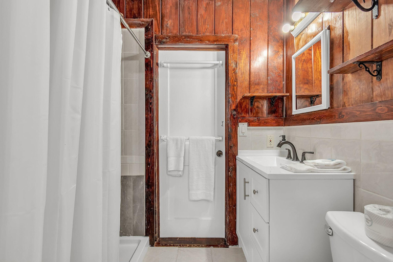 Bathroom 3, Caddy's Cottage #1, Pinellas