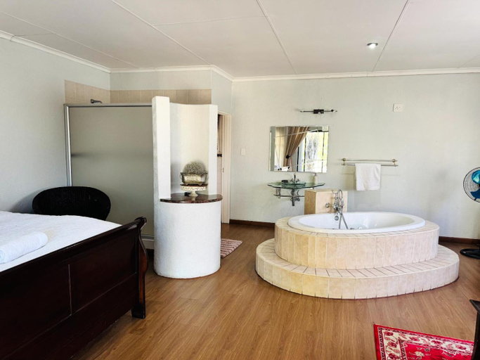 Bedroom 2, Egyptian Sands Guesthouse, Nkangala