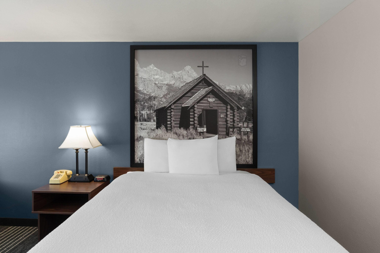 Bedroom 3, Super 8 by Wyndham Jackson Hole, Teton