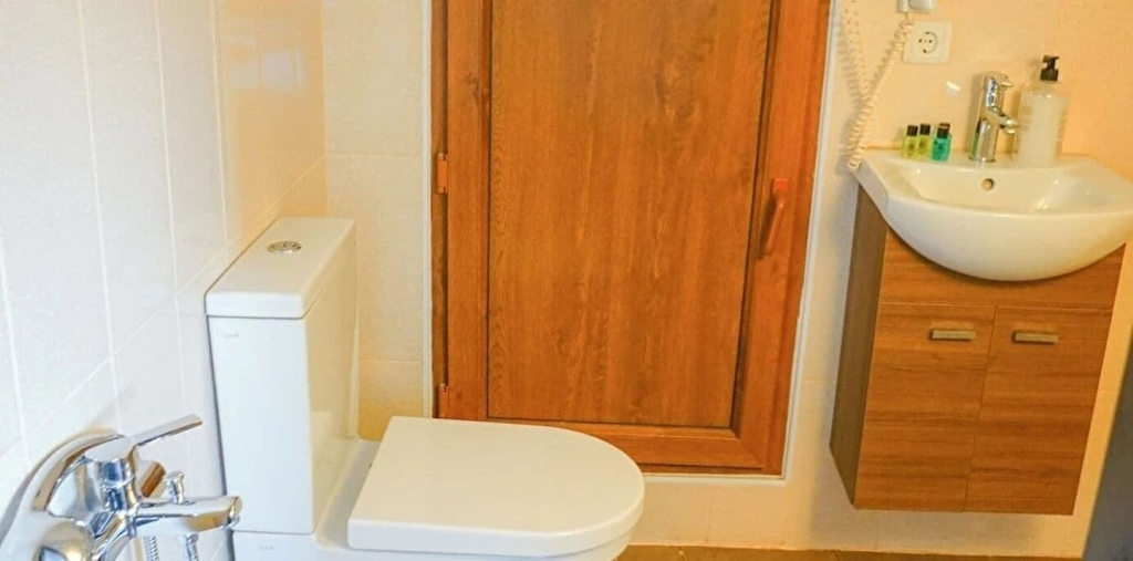 Bathroom 4, My Way Hotel Cadde, Adalar