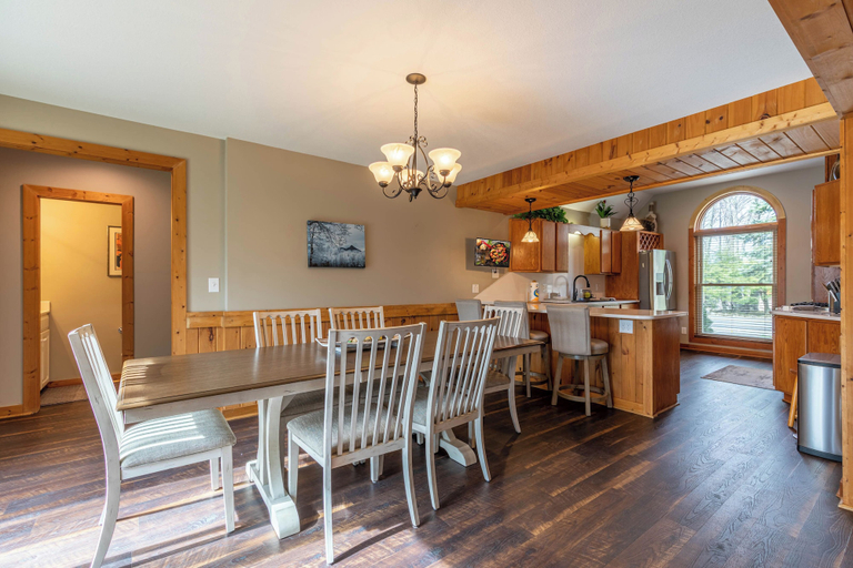 Interior 3, White Tail Cottage, Watauga