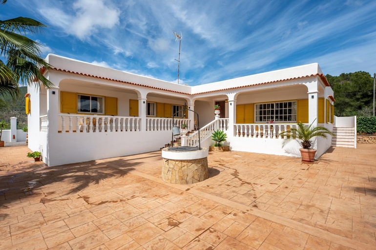 Others 3, Villa Can Andreuet de Baix, Baleares