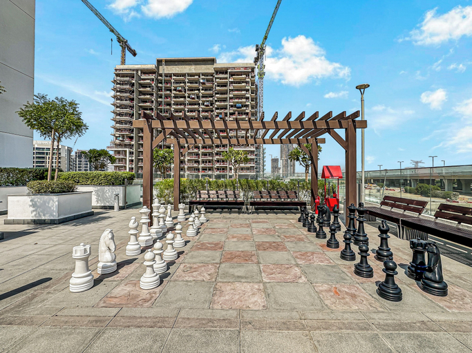 Property grounds, Bloomfields Studio in Azizi Riviera 48, Dubai