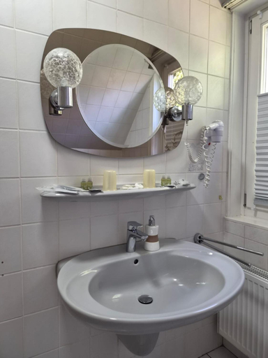 Bathroom 2, Gasthaus Zur Riete, Celle
