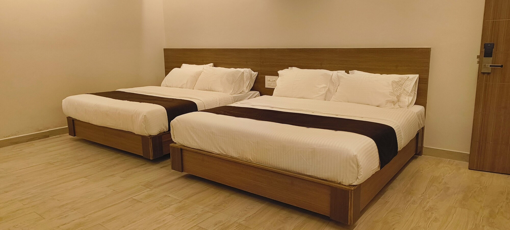 Room 4, Sarada Grand, Kancheepuram