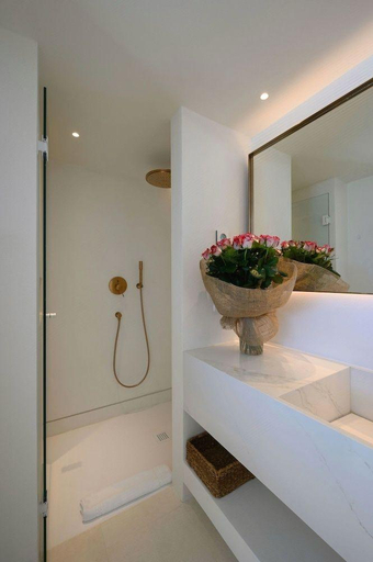 Bathroom, The Island Concept Luxury Boutique Hotel, Crete