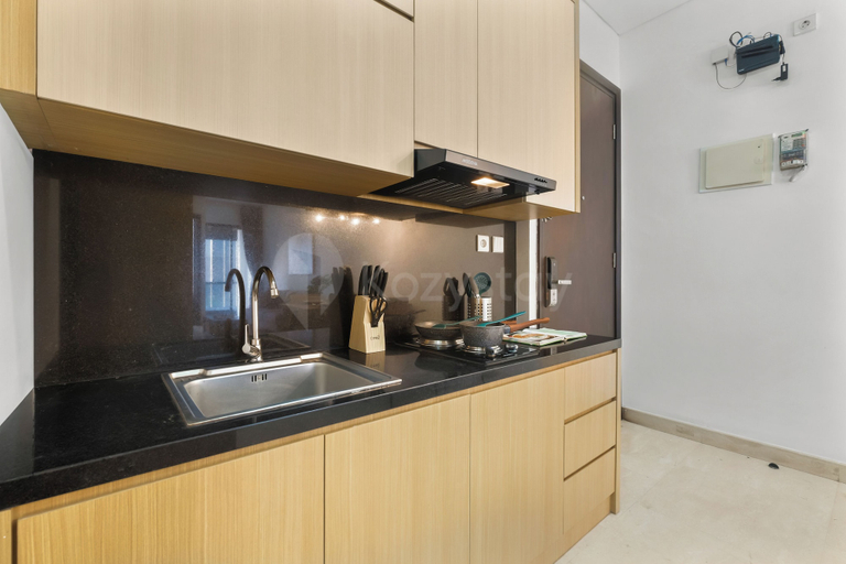 Private kitchen 4, Kaeva by Kozystay - Sudirman, Central Jakarta
