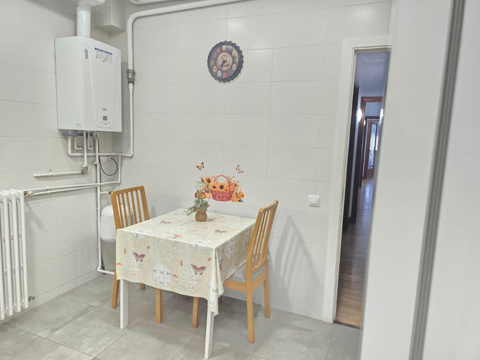 Others 5, Habitaciones Nuevo Balmes, Barcelona