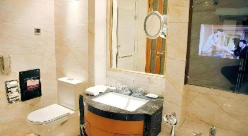 Bathroom 5, Radegast Hotel CBD, Beijing