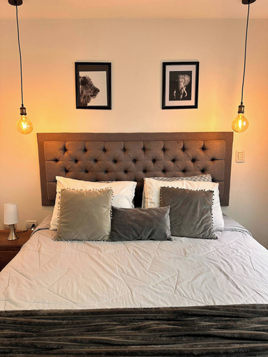 Room 2, Envigado Comfortable Modern · Wifi 300 MB · Metro, Envigado