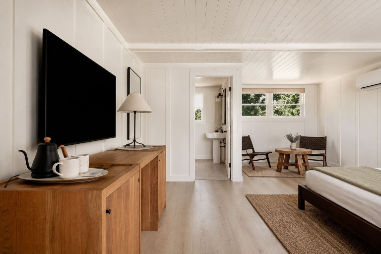 Others 5, The Herondale Hotel, Clatsop