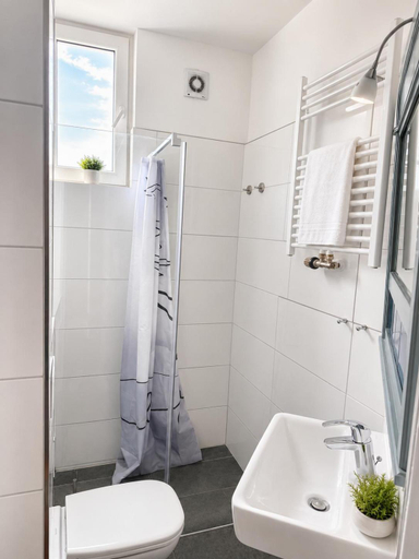 Bathroom 3, Velmora Boutique Suites - Vintage Design Apartment in Altstadtnahe, Lübeck