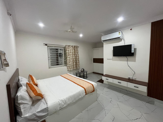 Room 5, S L N PARADISE, Bangalore