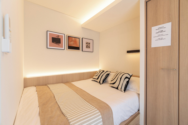 Room 2, Tora Hotel Nagameguro, Meguro