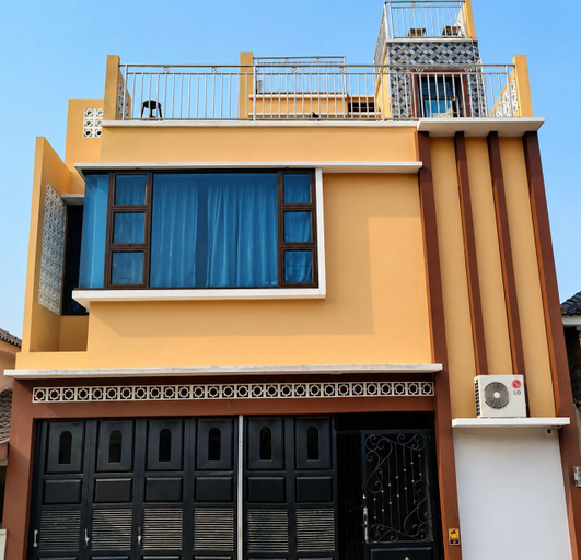 Exterior detail, Cozzy FK Heliconia, Bogor