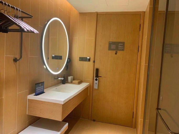 Bathroom 4, Ji Hotel (Beijing Huilongguan), Beijing