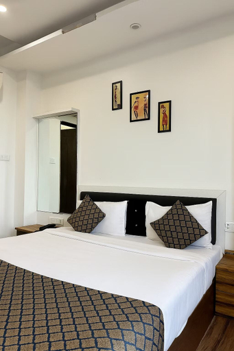 Room 5, Hotel Seasons- Indore, Indore