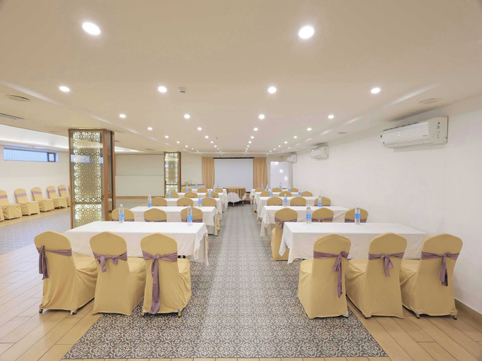 Meeting facility 5, Palette Hotel Surya Vadodara, Vadodara