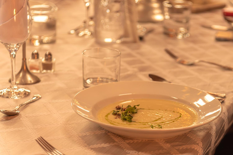 Food & Drinks 5, Inn on the Lake - Whitehorse, Yukon