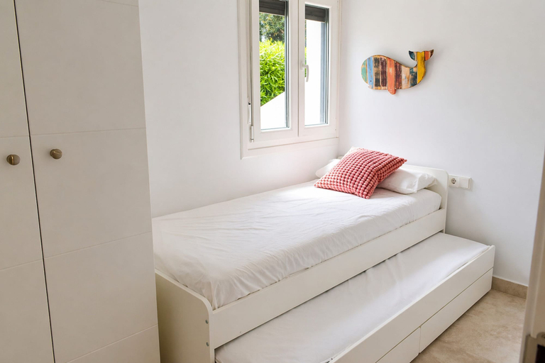 Room 3, Ap115 in Oliva With 2 Bedrooms and 1 Bathrooms, Valencia