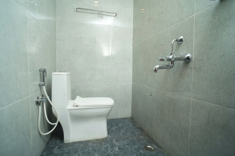 Bathroom 5, PTR RESIDENCY&ROOMS, Tiruvannamalai