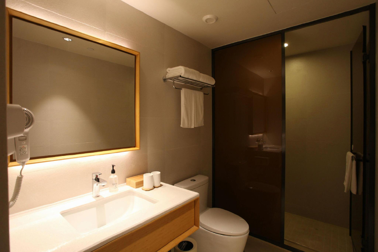 Bathroom 3, Ji Hotel Shanghai Kangqiao Xiuyan Road, Shanghai