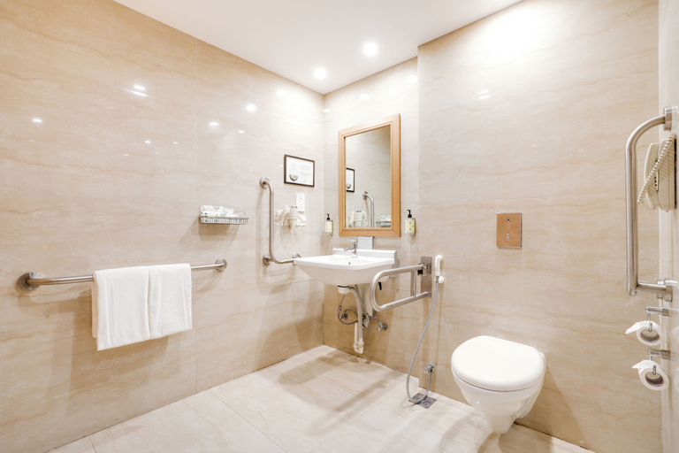 Bathroom 5, Lemon Tree Hotel, Sector 60, Gurugram, Gurgaon